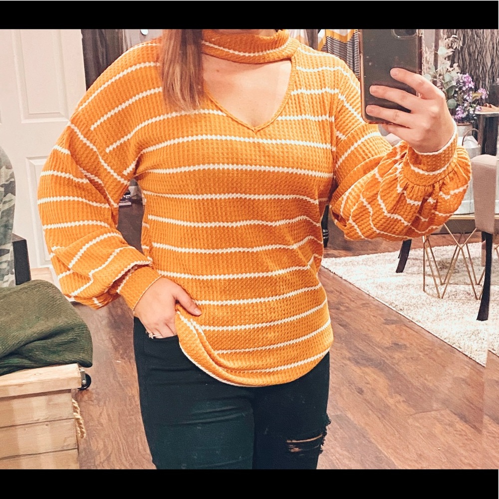 LAST ONE! On SALE! Maddie Top💫